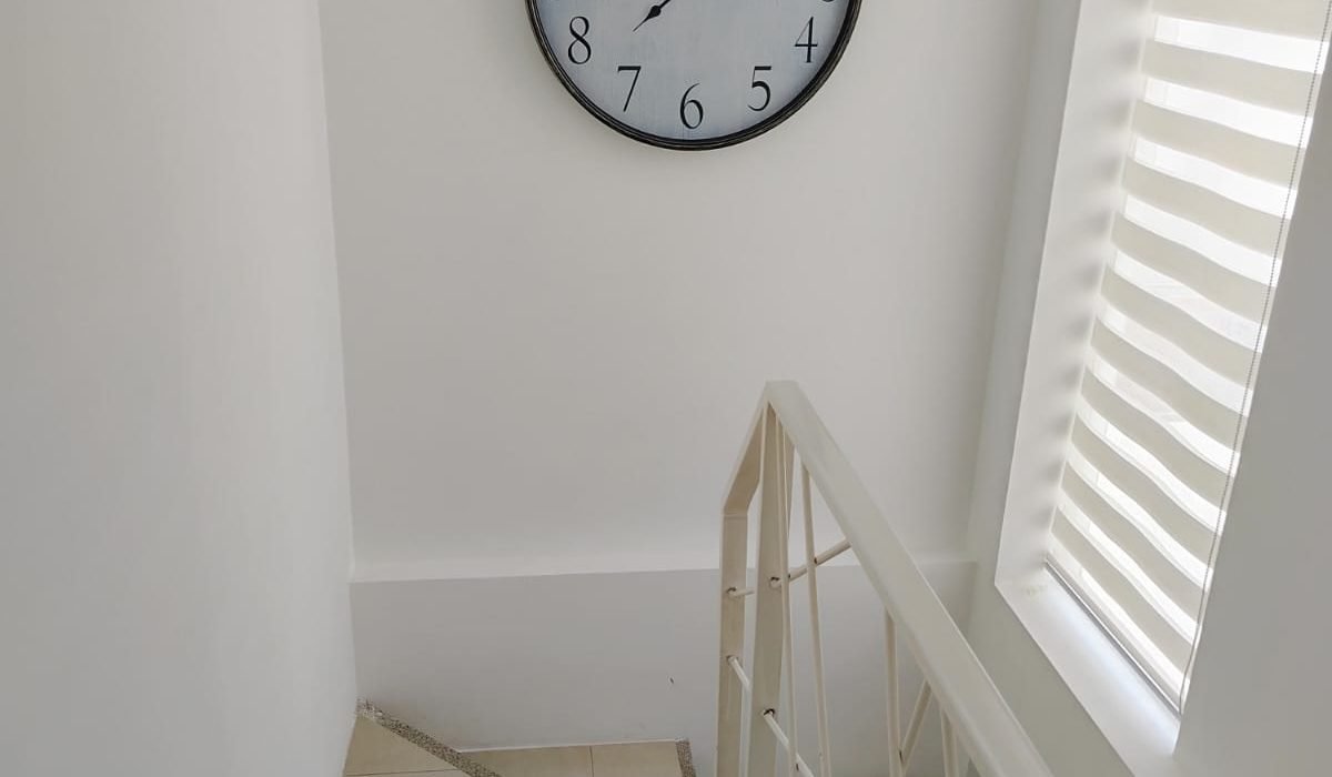 Properties Escalera